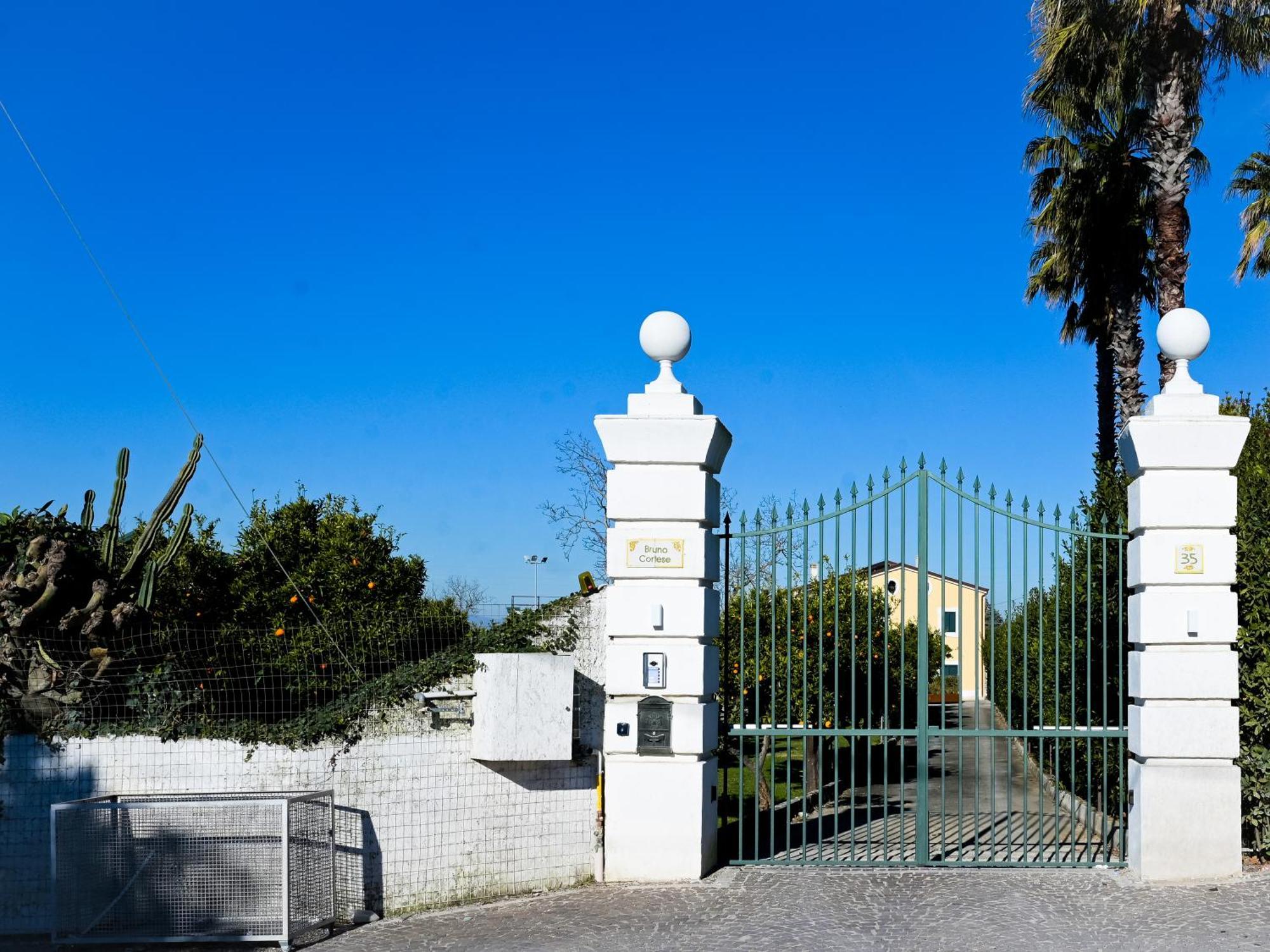 Don Peppe Rooms : Villaggio Green Sant'Angelo in Formis Dış mekan fotoğraf